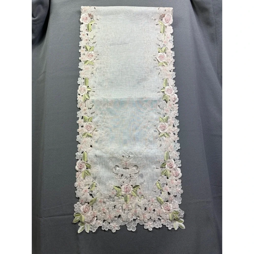 Vintage Style Floral Embroidered Lace Table Runner Pink‎ Roses Green Leaves 34in